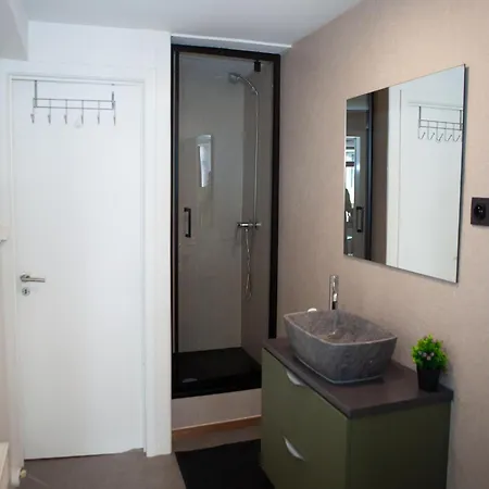 Family Apartment *